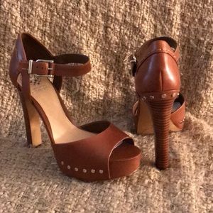 🔥Vince Camuto Leather Sandals🔥
